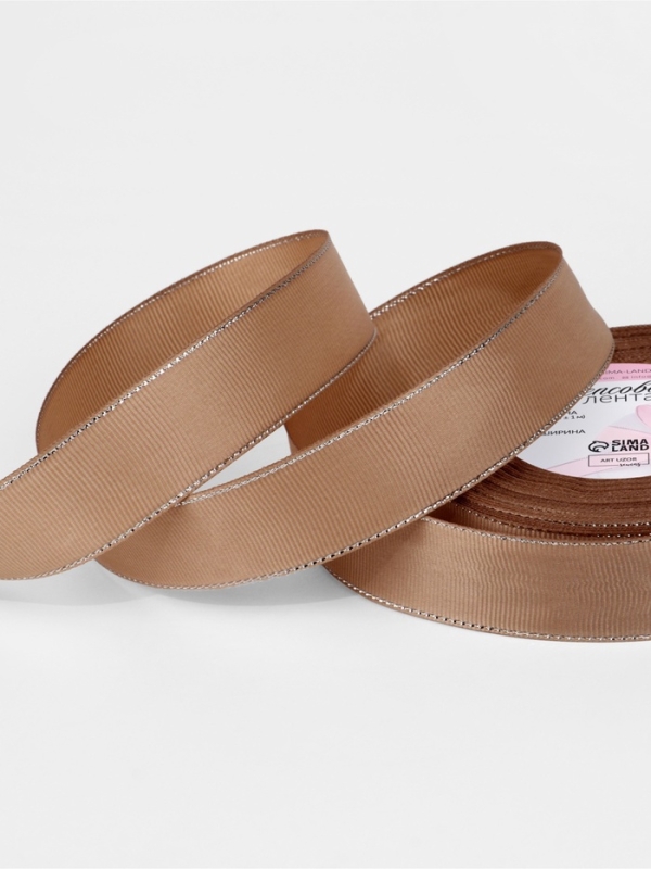 Лента репсовая 25мм*25&plusmn;1ярд(23м&plusmn;1м) серебряные нити №173 бежевый АУ