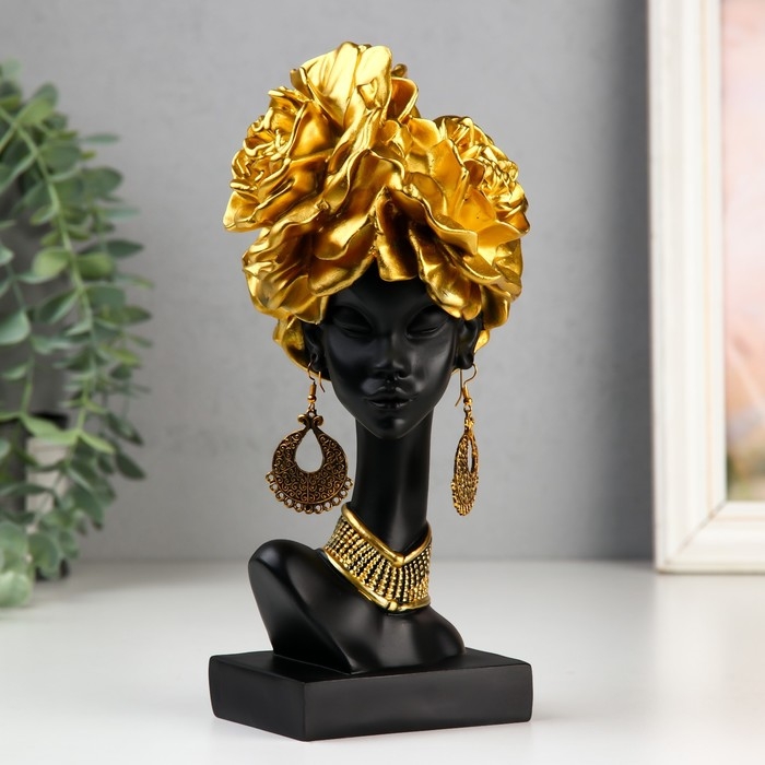 Сувенир полистоун "Африканка с золотыми розами в волосах, с ожерельем" чёрный 24х10х11 см