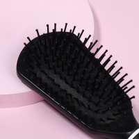 Расчёска массажная, 6,5 &times; 24 см, цвет чёрный/белый