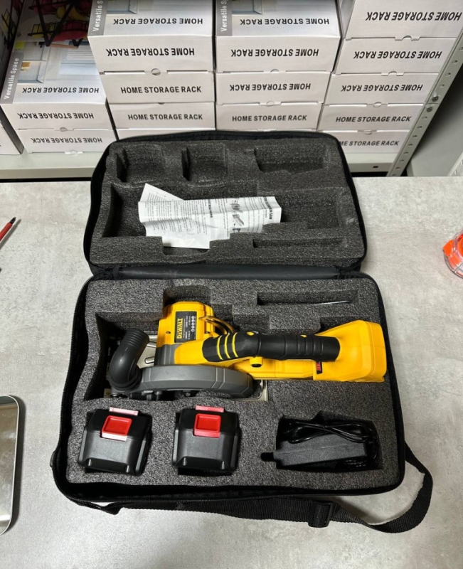 Циркулярная пила DW