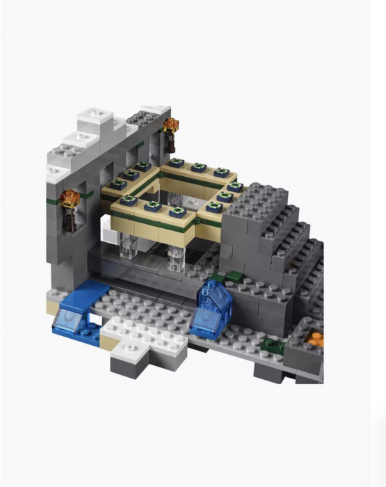 Конструктор Майнкрафт Портал в Край 559 деталей