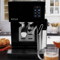 Электрическая рожковая кофеварка с капучинатором KT-743