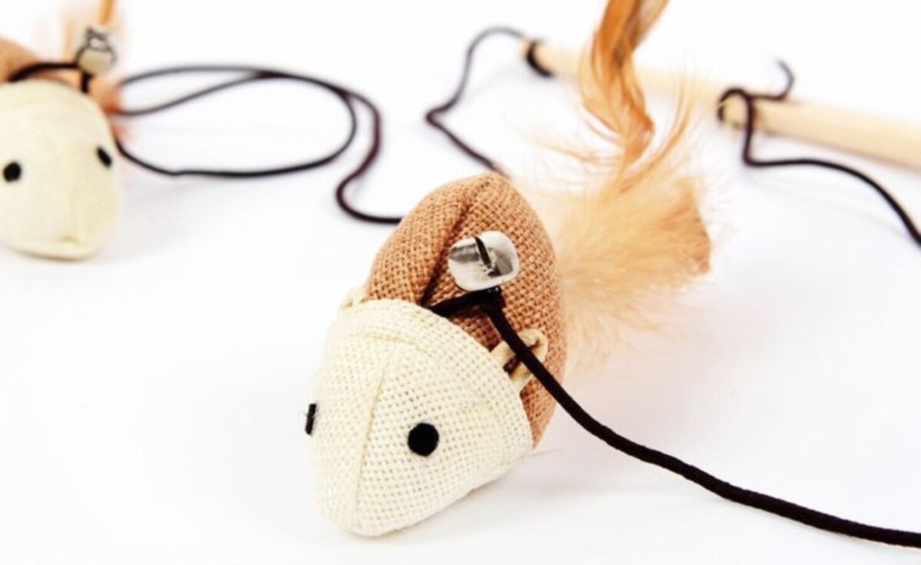 Удочка дразнилка для кошек из натуральных материалов