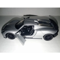 Машина игрушка спортивная