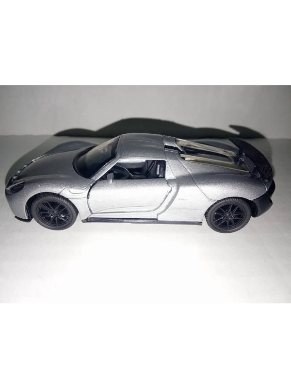 Машина игрушка спортивная