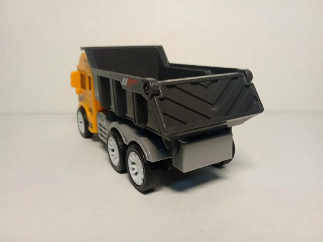 Машина самосвал трак