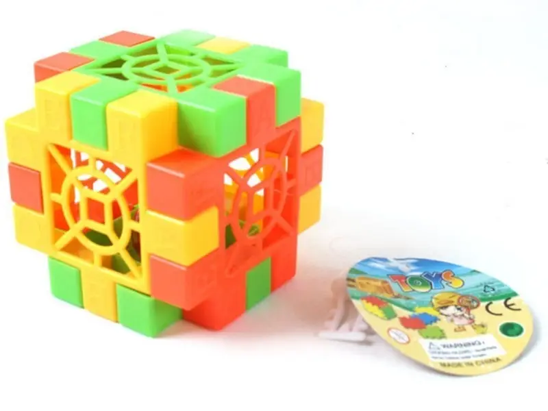 Конструктор Куб 8 см. с Погремушкой