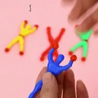 Фигурка героя лизуна сползающего в ассортименте