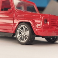 Игрушка машина джип открываются двери