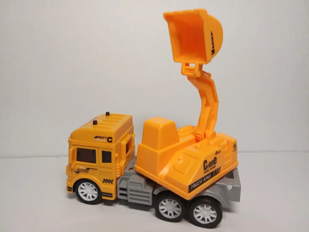 Машина экскаватор