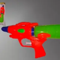 Водяной пистолет 21 см. с одним баллоном