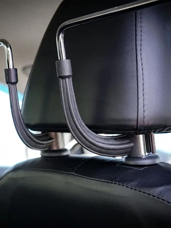 Вешалка автомобильная для одежды, на подголовник