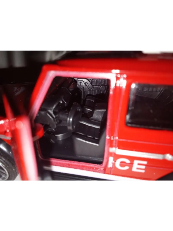 Машинка POLICE инерционная детская 1:32