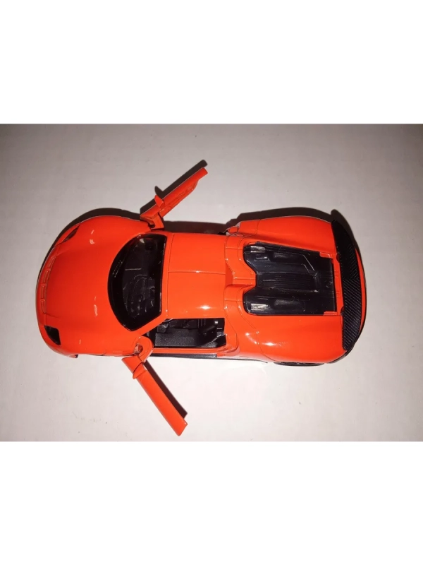 Машина игрушка спортивная