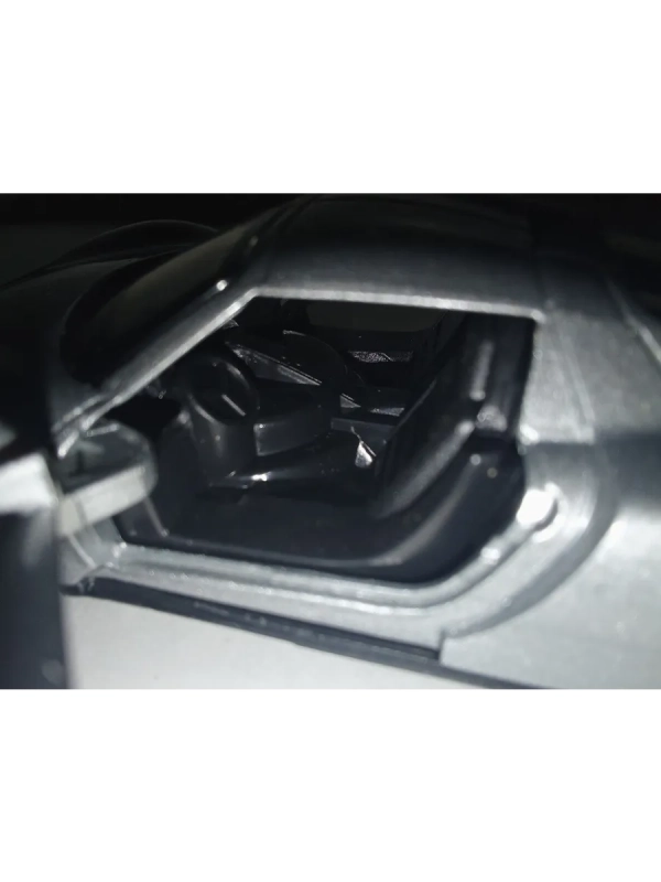 Машина игрушка спортивная