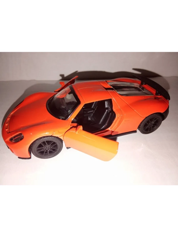 Машина игрушка спортивная