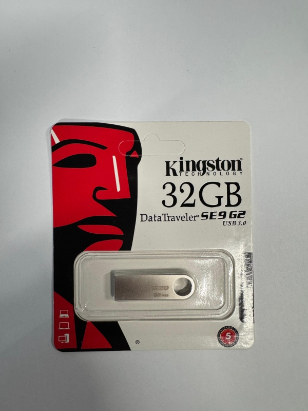 USB Флеш-накопитель 32 ГБ серебристый