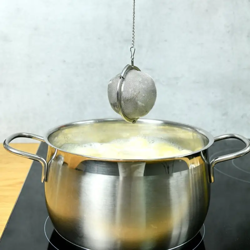 Контейнер для специй и заварки Шар диаметр 6,5 см