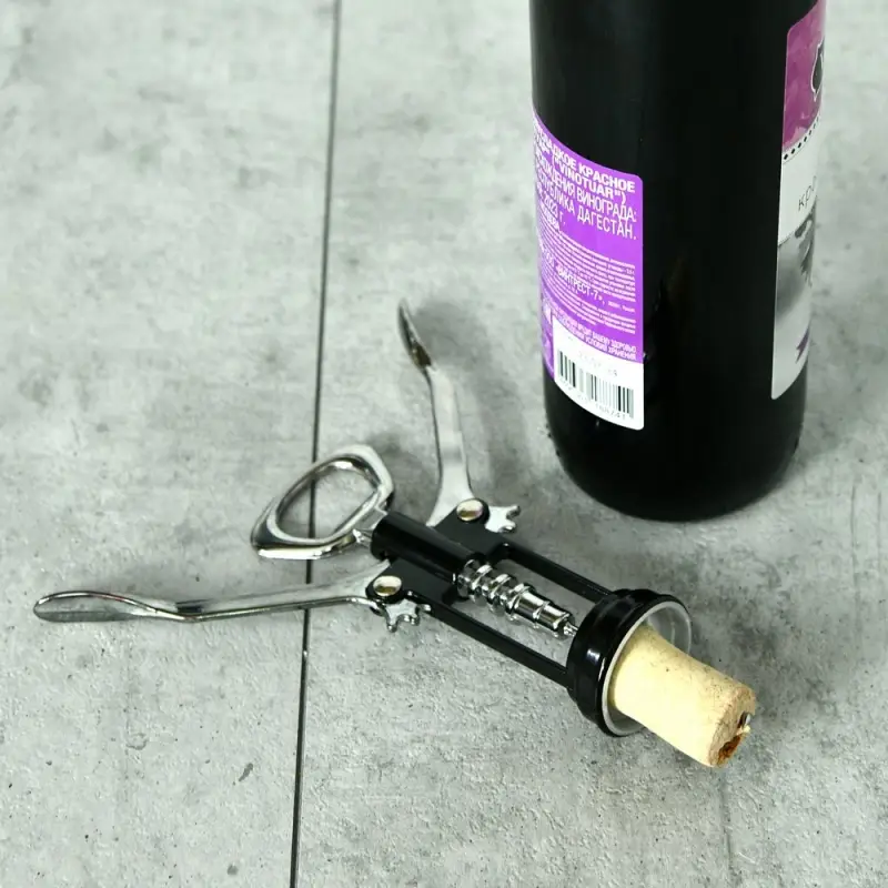 Штопор черный