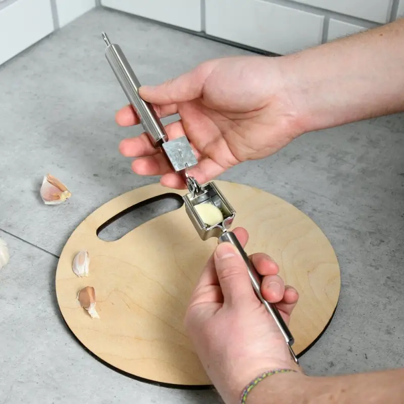 Чесноковыжималка Лидер