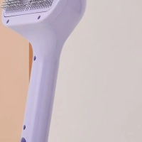 Расческа-спрей для кошек (цвет в ассортименте)