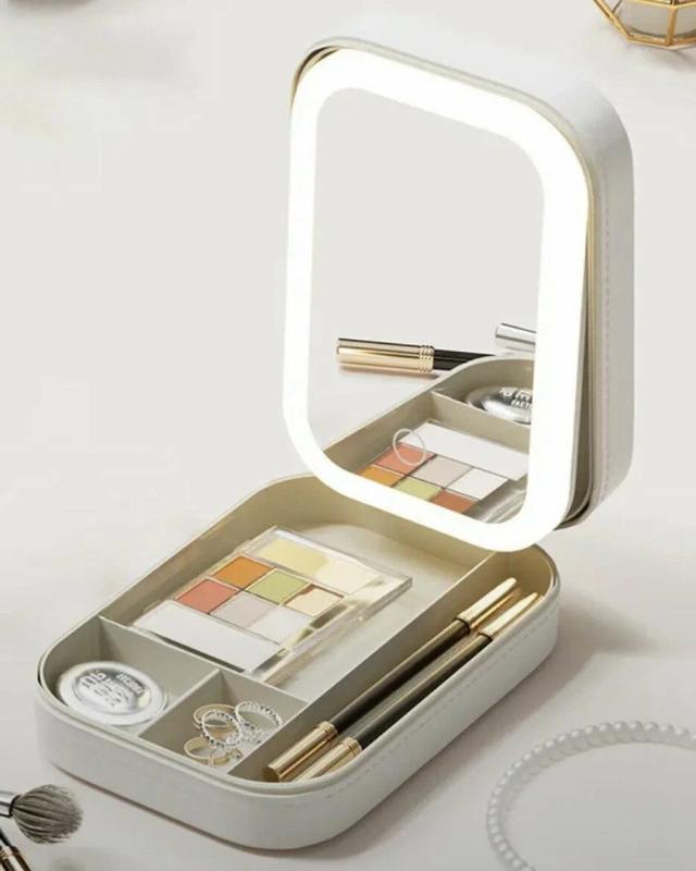 Косметичка с LED подсветкой и зеркалом