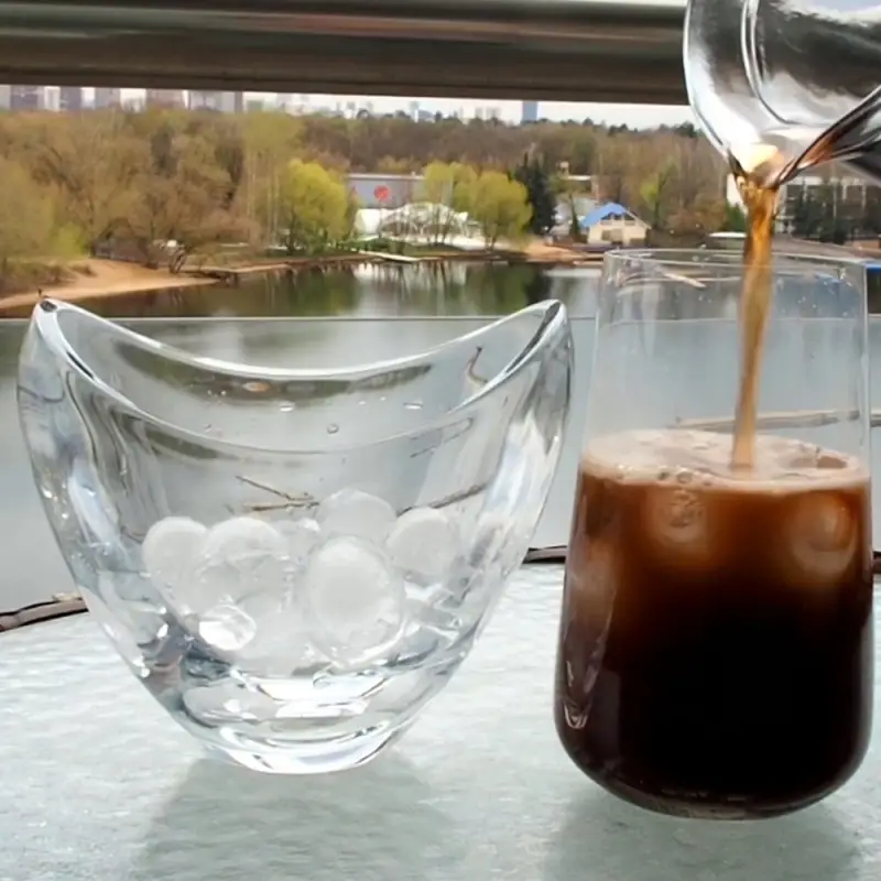 Форма для льда Шарики 33 ячейки (ассортимент)