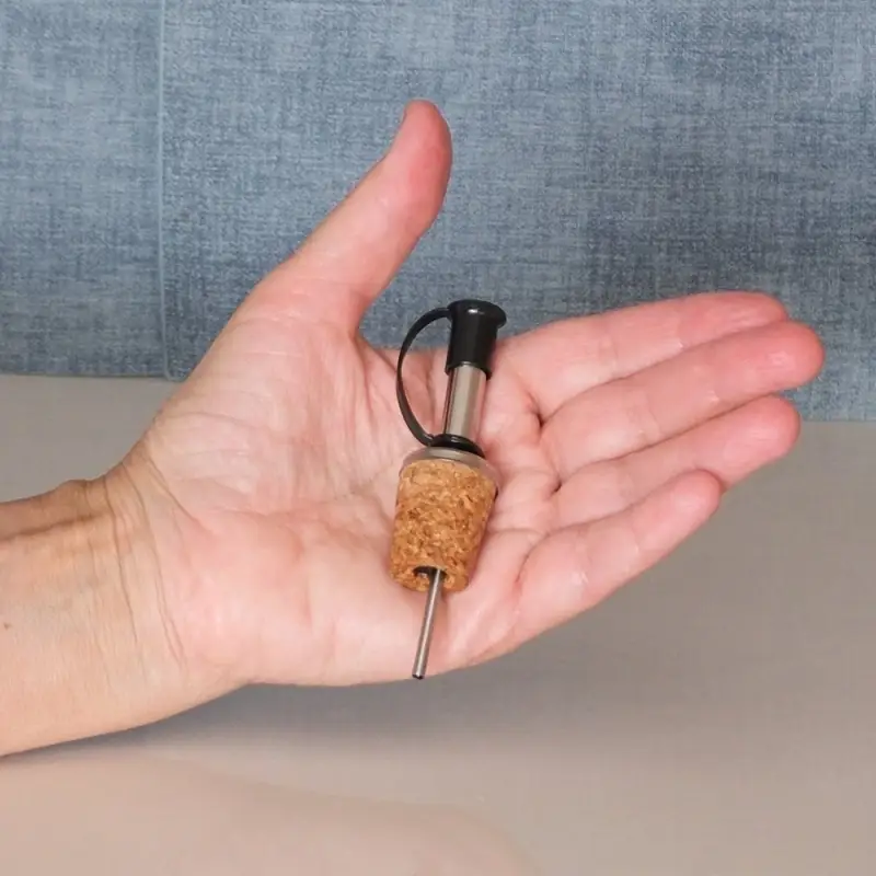 Пробка дозатор с крышкой