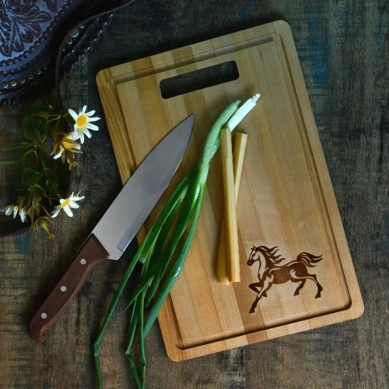 Доска разделочная с желобками Мустанг 30х20 см