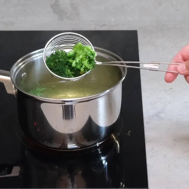 Шумовка Паутинка 28 см