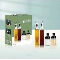 Набор баночек и бутылочек для кухни