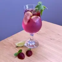 Форма для льда Клубничка