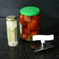 Открывалка для банок с винтовыми крышками