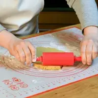 Скалка с пластмассовыми ручками 22см (ассортимент)