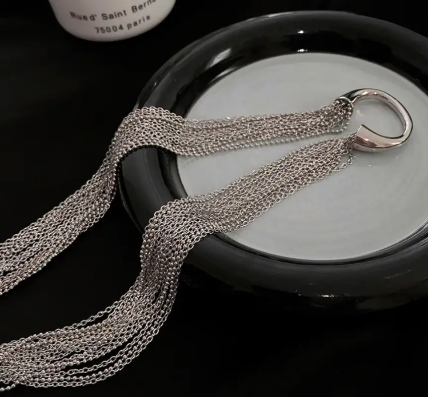 Заколка для волос с цепочками 42см