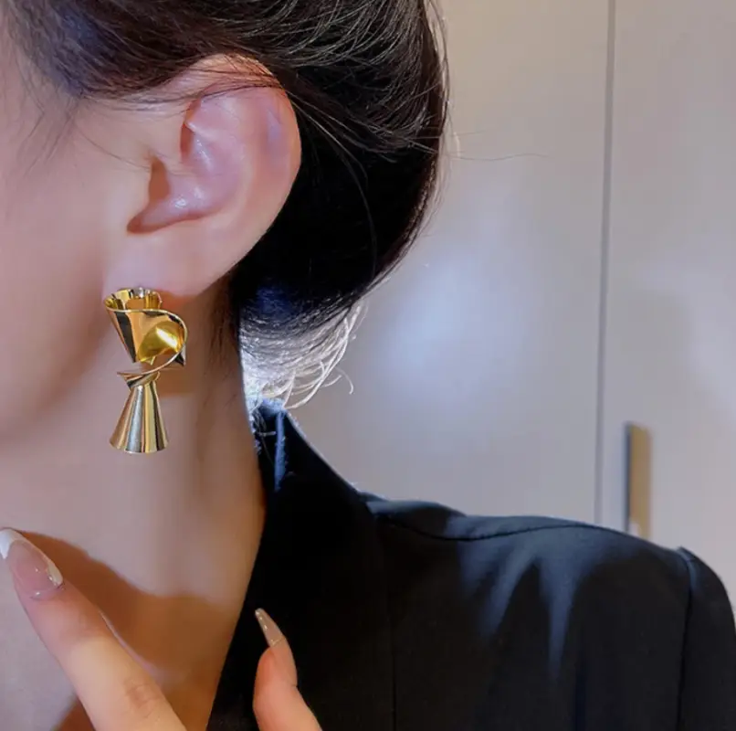 Серьги Спираль золотистые