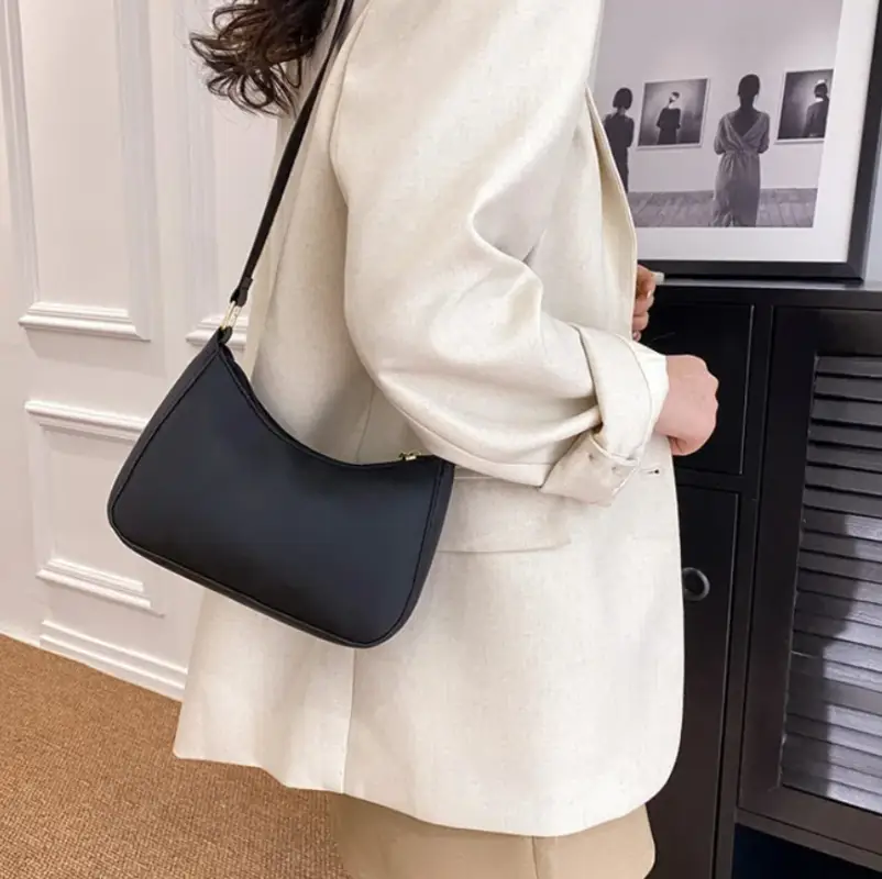 Сумка кросс-боди экокожа черная 20 см