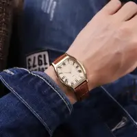 Часы женские наручные коричневый ремешок золотистые