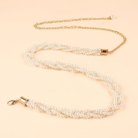 Пояс цепочка с жемчугом на платье