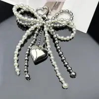 Брелок обвес на сумку жемчуг, металл с серддечком