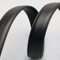 Ремень из натуральной кожи с золотой пряжкой 115 см