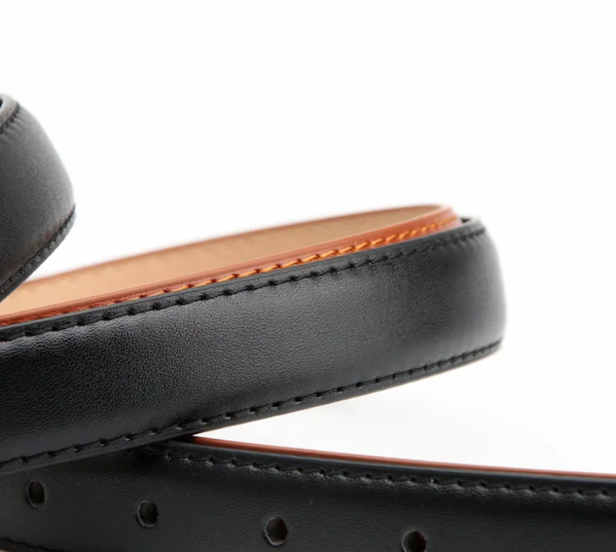 Ремень женский с пряжкой в форме сердца 95 см