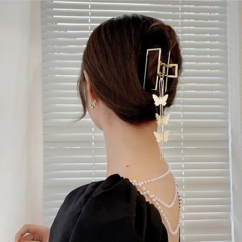 Крабик для волос золотой с бабочками