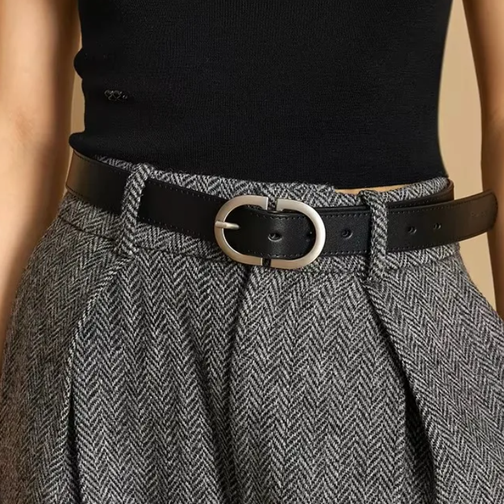 Ремень черный с серебряной пряжкой 85 см