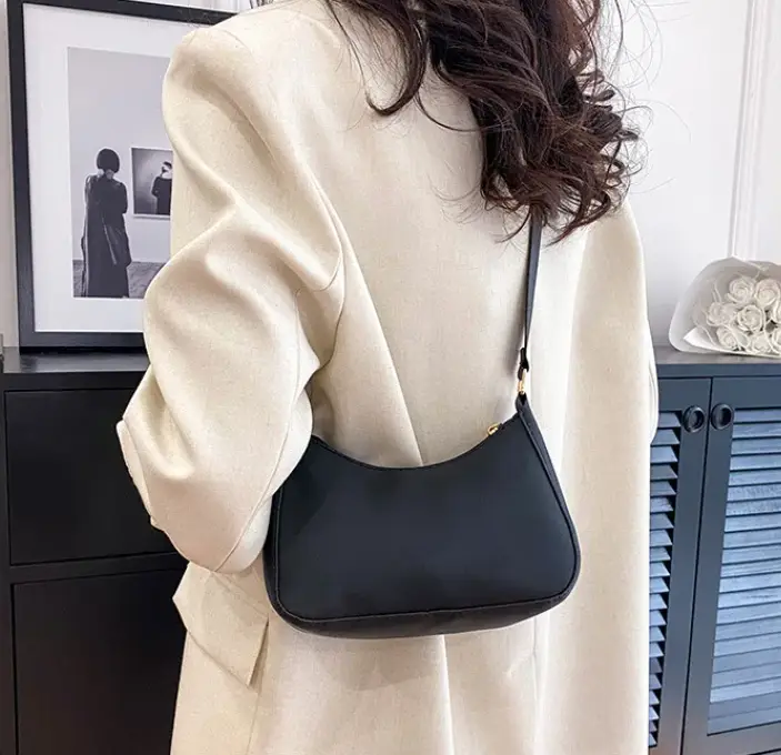 Сумка кросс-боди экокожа черная 20 см