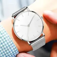 Часы наручные с металлическим ремешком серебристые