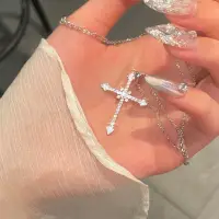 Подвеска Кресть с камнями на цепочке серебристая