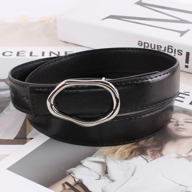 Ремень женский с фигурной пряжкой 103 см