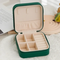 Шкатулка для хранения украшений зеленая экокожа