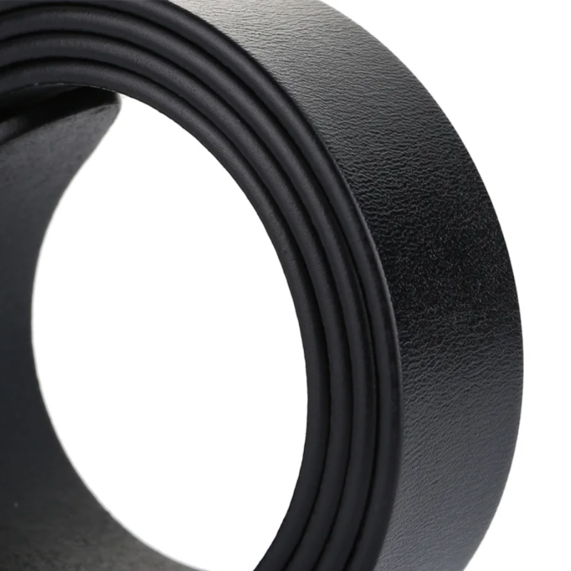 Ремень из экокожи с серебряной пряжкой 105 см